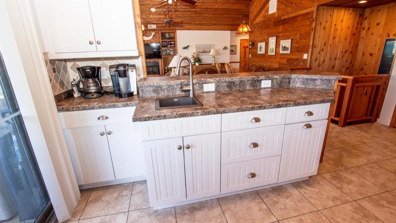 Wl933, Tale Of The Whale- Oceanfront, Private Beach Access, Gas Fireplace, Ocean Views Corolla Eksteriør bilde