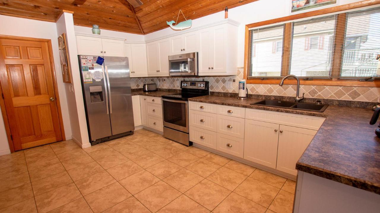Wl933, Tale Of The Whale- Oceanfront, Private Beach Access, Gas Fireplace, Ocean Views Corolla Eksteriør bilde