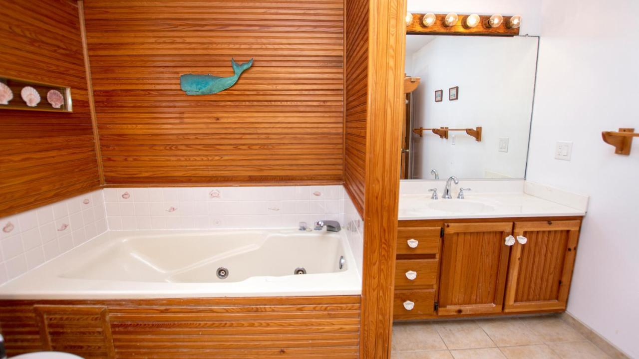 Wl933, Tale Of The Whale- Oceanfront, Private Beach Access, Gas Fireplace, Ocean Views Corolla Eksteriør bilde